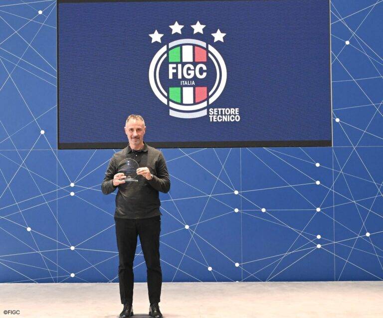 Costantino Coratti vince il premio Cronometro d’Oro come miglior preparatore atletico