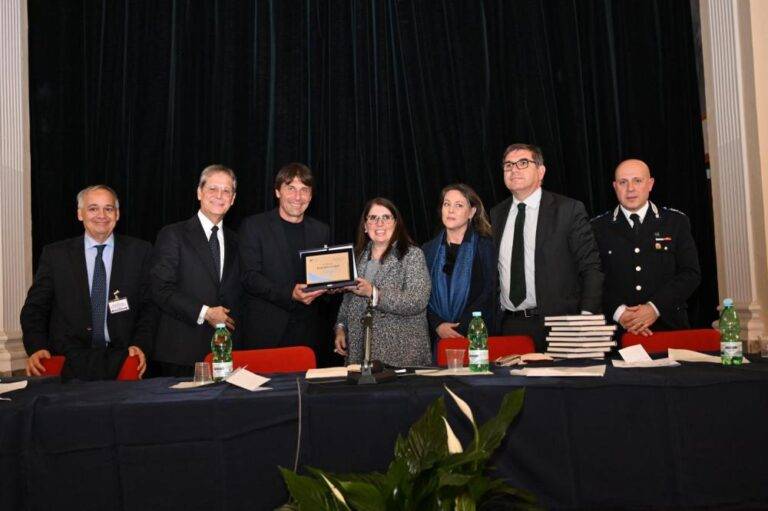 Conte protagonista di un incontro speciale con i detenuti del carcere di Poggioreale