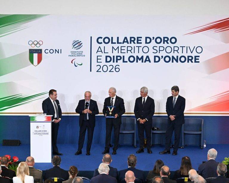 De Laurentiis ha ricevuto il Collare d’Oro del CONI